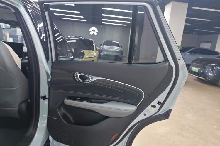 Used AION V 2022 Plus 80 Leader Edition Ternary Lithium Interior 6