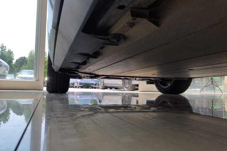 Used AION V 2022 Plus 70 Smart Technology Edition Ternary Lithium Left Side Sill