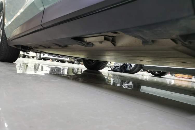 Used AION V 2022 Plus 70 Smart Technology Edition Ternary Lithium Left Side Sill