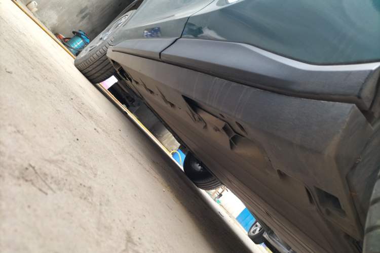 Used AION V 2022 Plus 70 Executive Edition Ternary Lithium Left Side Sill