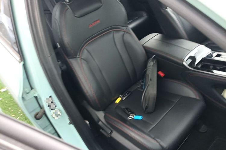 Used AION V 2022 Plus 80 Executive Edition Ternary Lithium Right Front Seat