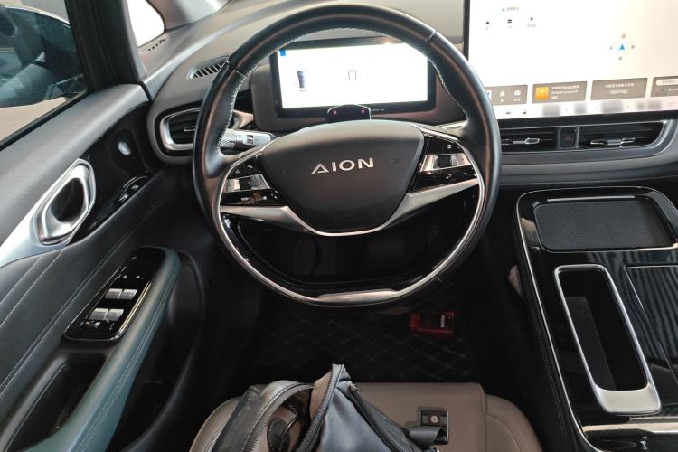 Used AION V 2022 Plus 70 Smart Technology Edition Ternary Lithium Steering Wheel