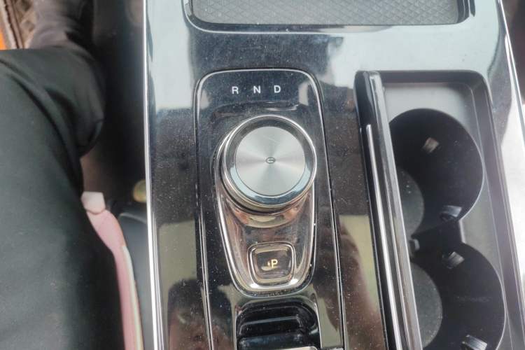 Used AION V 2022 Plus 70 Smart Technology Edition Ternary Lithium Gear Lever