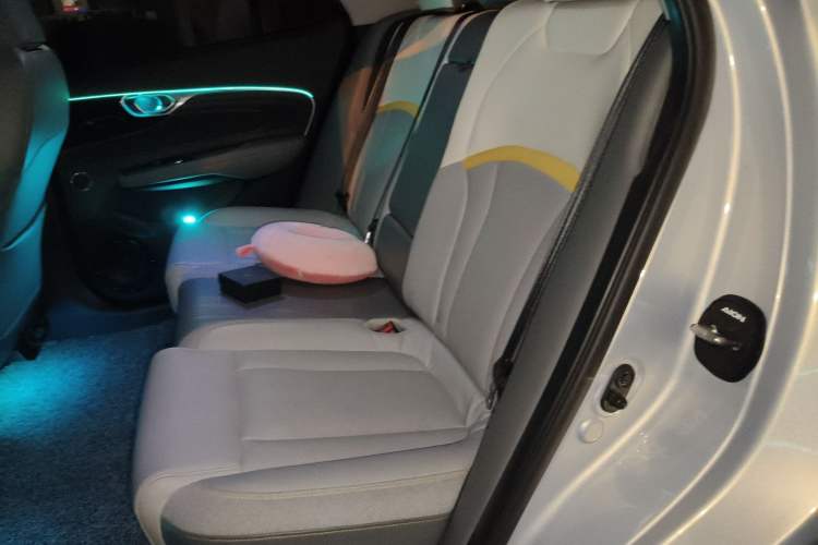 Used AION V 2022 Plus 70 Smart Edition Ternary Lithium Left Rear Seat