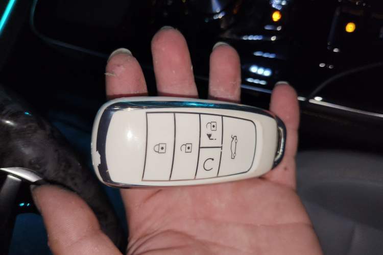 Used AION V 2022 Plus 70 Smart Edition Ternary Lithium Vehicle Key