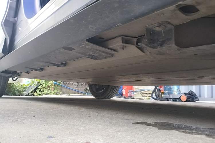 Used AION V 2022 Plus 70 Smart Edition Ternary Lithium Right Side Sill