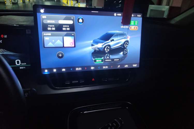 Used AION V 2022 Plus 70 Smart Technology Edition Ternary Lithium Audio And AC Panel