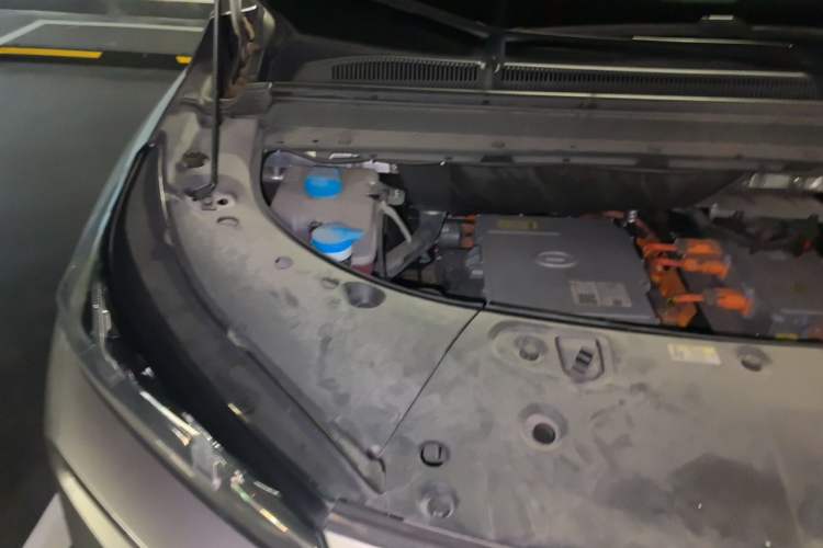 Used AION V 2022 Plus 70 Smart Edition Ternary Lithium Engine Bay Right