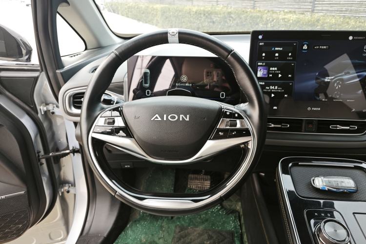 Used AION V 2022 Plus 80 Leader Edition Ternary Lithium Interior 2