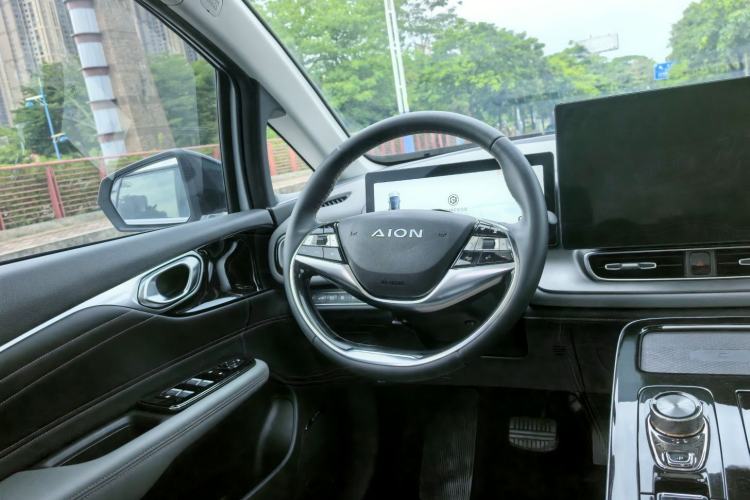 Used AION V 2022 Plus 70 Smart Technology Edition Ternary Lithium Interior 4