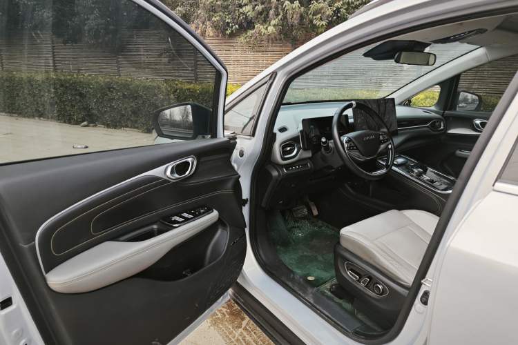Used AION V 2022 Plus 80 Leader Edition Ternary Lithium Interior 6