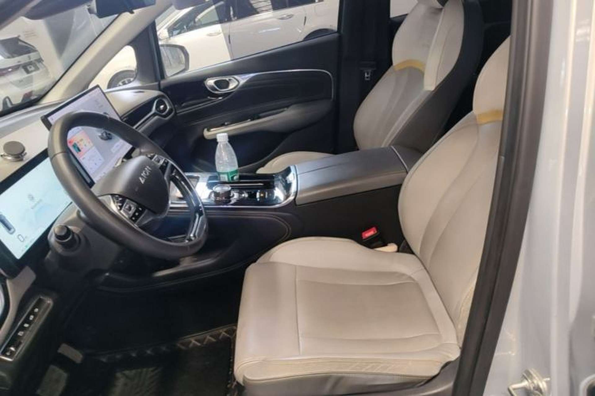 Used AION V 2022 Plus 70 Executive Edition Lithium Iron Phosphate Left Front Seat