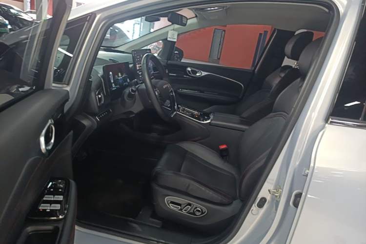 Used AION V 2022 Plus 70 Smart Technology Edition Ternary Lithium Left Front Seat