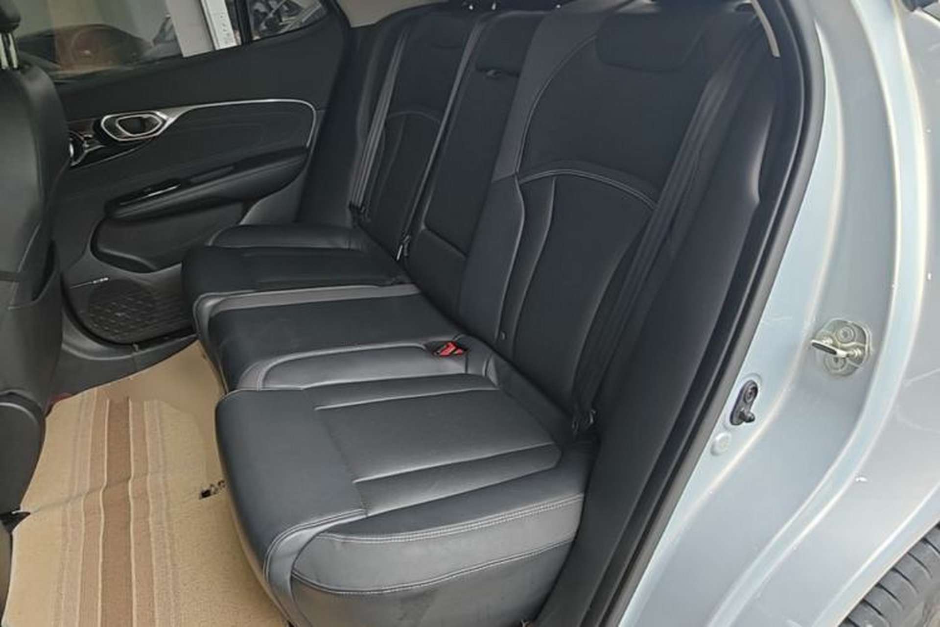 Used AION V 2022 Plus 70 Smart Edition Ternary Lithium Left Rear Seat