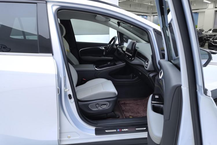 Used AION V 2022 Plus 80 Executive Edition Ternary Lithium Right Front Seat