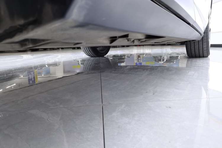 Used AION V 2022 Plus 80 Executive Edition Ternary Lithium Right Side Sill
