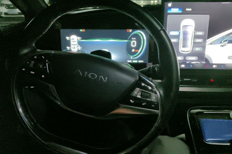 Used AION V 2022 Plus 70 Smart Technology Edition Ternary Lithium Steering Wheel