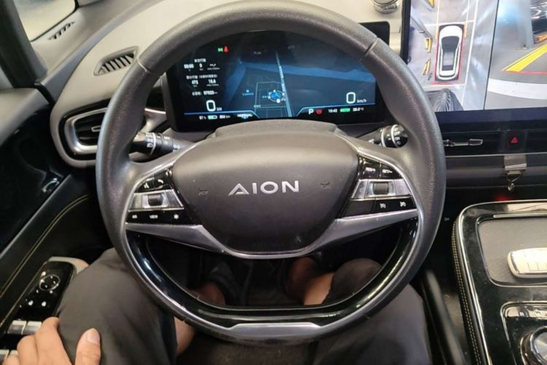 Used AION V 2022 Plus 70 Executive Edition Lithium Iron Phosphate Steering Wheel