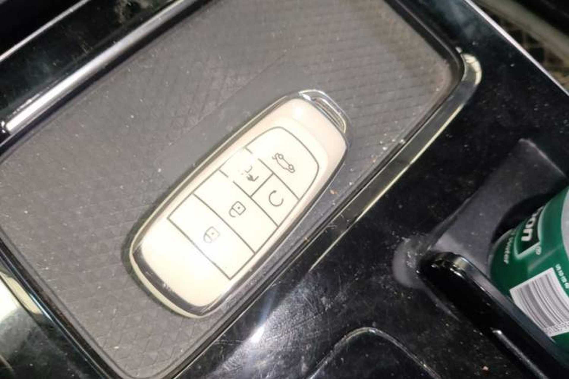 Used AION V 2022 Plus 70 Executive Edition Lithium Iron Phosphate Vehicle Key