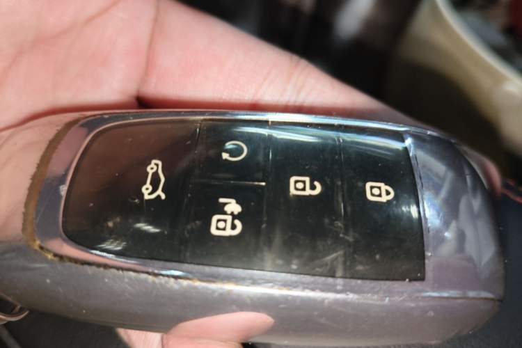 Used AION V 2022 Plus 70 Smart Edition Ternary Lithium Vehicle Key