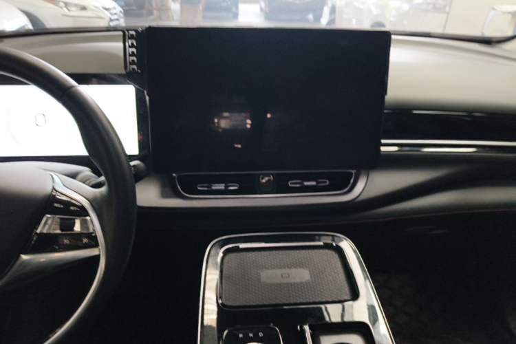 Used AION V 2022 Plus 70 Smart Edition Ternary Lithium Audio And AC Panel