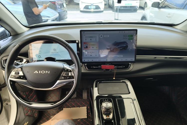 Used AION V 2022 Plus 70 Smart Technology Edition Ternary Lithium Center Console