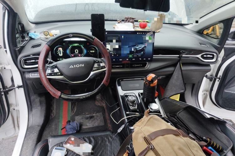 Used AION V 2022 Plus 70 Smart Technology Edition Ternary Lithium Center Console