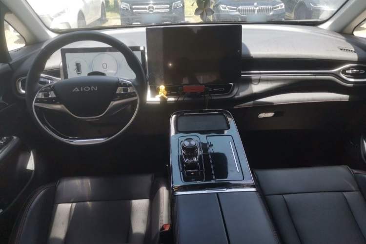 Used AION V 2022 Plus 70 Smart Technology Edition Ternary Lithium Interior 1