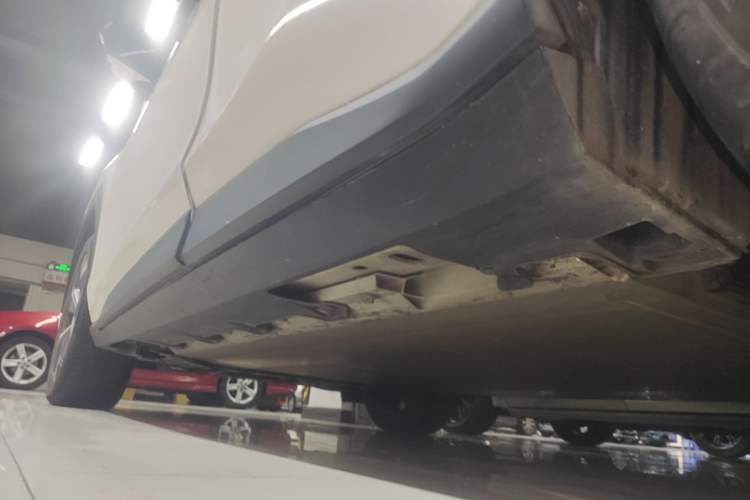 Used AION V 2022 Plus 70 Smart Edition Ternary Lithium Left Side Sill