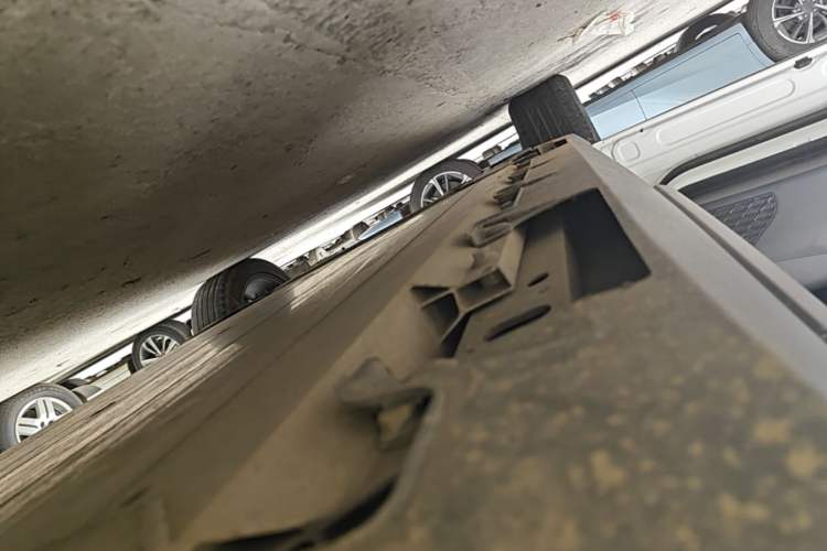 Used AION V 2022 Plus 70 Smart Edition Ternary Lithium Left Side Sill