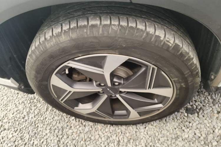 Used AION V 2022 Plus 70 Smart Technology Edition Ternary Lithium Right Rear Wheel Hub
