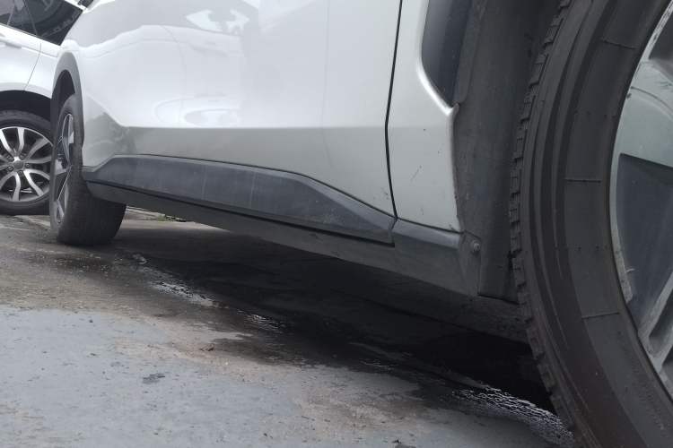 Used AION V 2022 Plus 70 Smart Technology Edition Ternary Lithium Right Side Sill