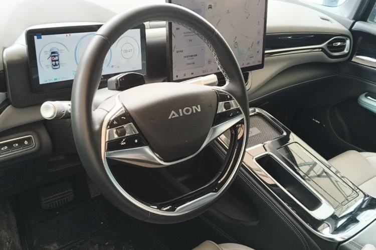 Used AION V 2023 Plus 70 Smart Tech Edition Lithium Iron Phosphate Center Console