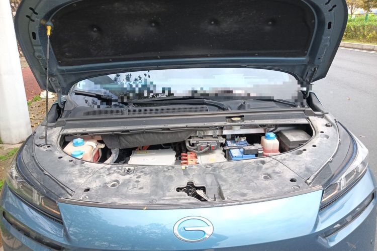 Used AION V 2023 Plus 70 Super Fast Charging Version Ternary Lithium Engine Bay