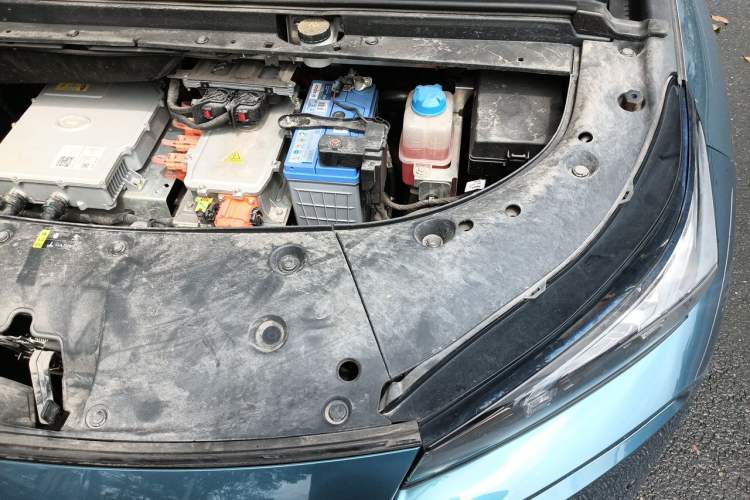 Used AION V 2023 Plus 70 Super Fast Charging Version Ternary Lithium Engine Bay Left