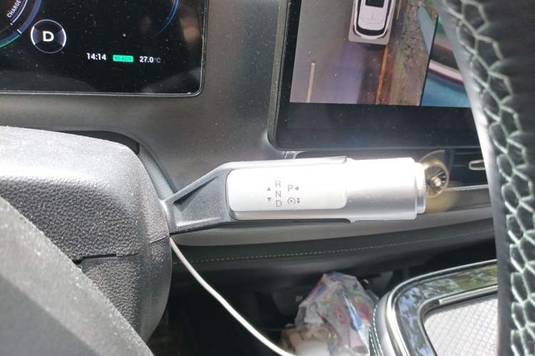 Used AION V 2023 Plus 70 Super Fast Charging Version Ternary Lithium Gear Lever