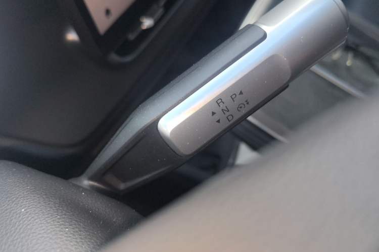 Used AION V 2023 Plus 70 Smart Edition Ternary Lithium Gear Lever
