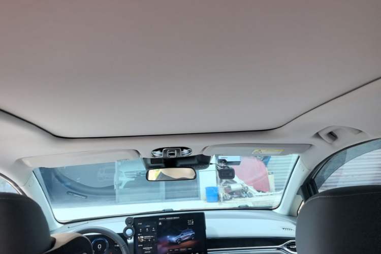 Used AION V 2023 Plus 70 Smart Edition Ternary Lithium Headliner