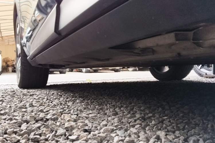 Used AION V 2023 Plus 70 Smart Tech Edition Lithium Iron Phosphate Left Side Sill