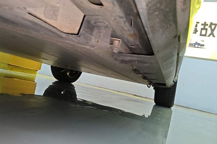 Used AION V 2023 Plus 70 Smart Edition Ternary Lithium Left Side Sill