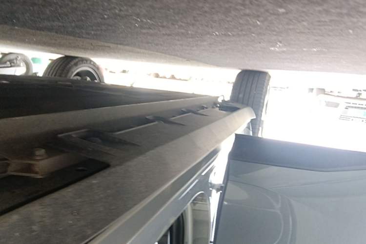 Used AION V 2023 Plus 70 Super Fast Charging Version Ternary Lithium Right Side Sill