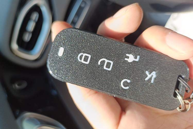 Used AION V 2023 Plus 70 Smart Enjoyment Seven-Seater Edition Ternary Lithium Vehicle Key