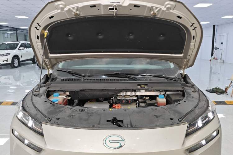 Used AION V 2023 Plus 70 Super Fast Charging Version Ternary Lithium Engine Bay