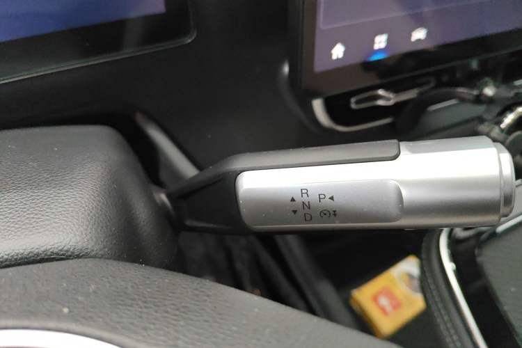Used AION V 2023 Plus 70 Super Fast Charging Version Ternary Lithium Gear Lever