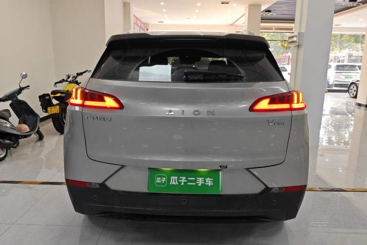 Used AION V 2023 Plus 70 Super Fast Charging Version Ternary Lithium Rear