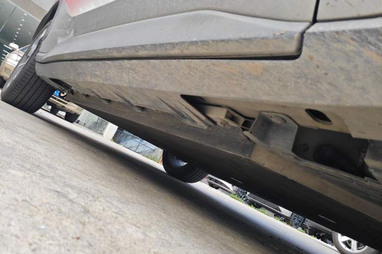 Used AION V 2023 Plus 70 Super Fast Charging Version Ternary Lithium Right Side Sill