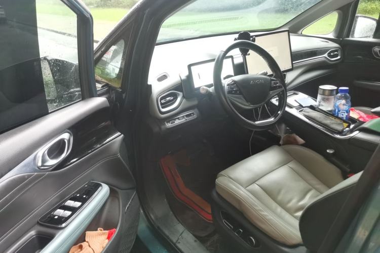 Used AION V 2023 Plus 70 Smart Enjoyment Seven-Seater Edition Ternary Lithium Driver Seat