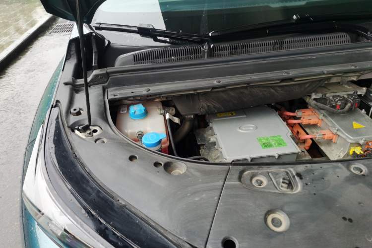Used AION V 2023 Plus 70 Smart Enjoyment Seven-Seater Edition Ternary Lithium Engine Bay Right