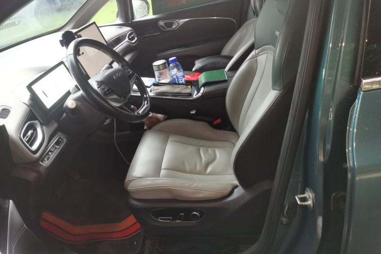 Used AION V 2023 Plus 70 Smart Enjoyment Seven-Seater Edition Ternary Lithium Left Front Seat