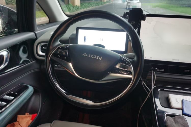 Used AION V 2023 Plus 70 Smart Enjoyment Seven-Seater Edition Ternary Lithium Steering Wheel